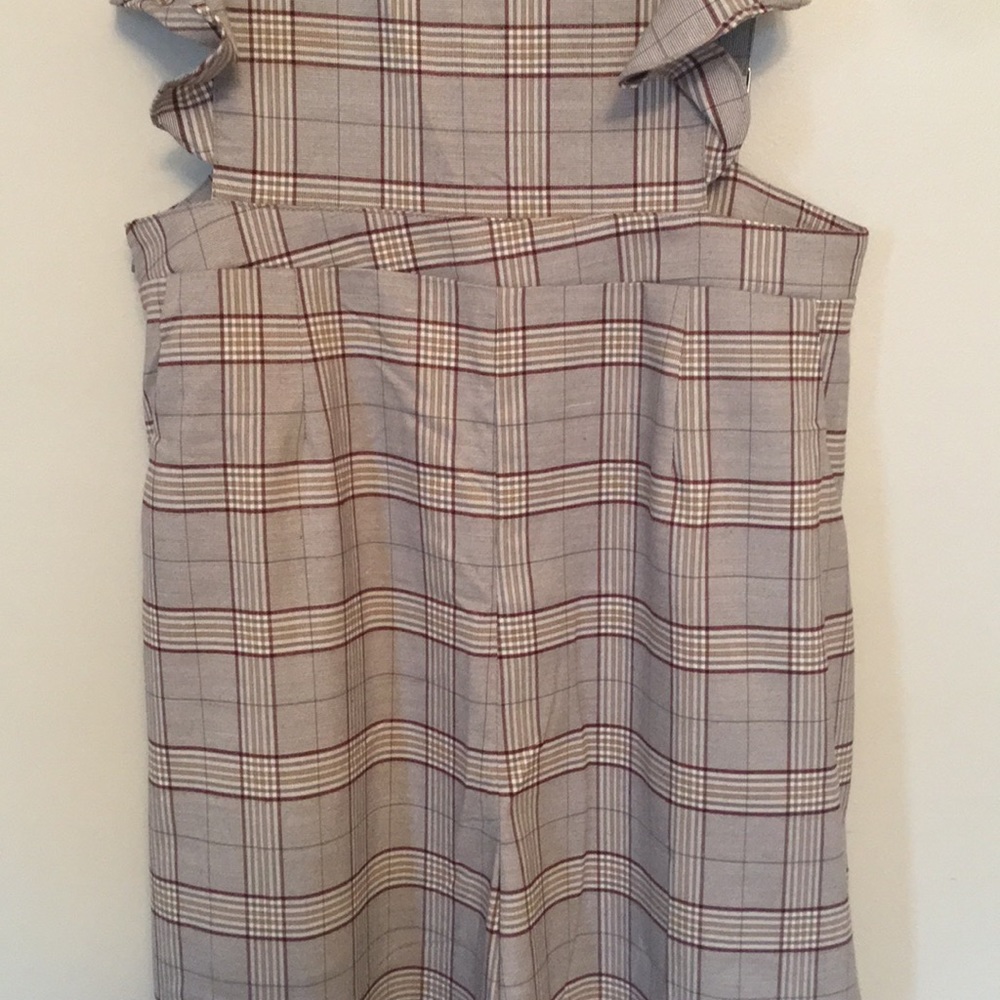 Umgee Wide Leg crop overalls with ruffle detailing - Picture 5 of 7